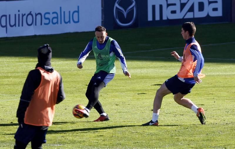 Entrenamiento puerta abierta en La Romareda