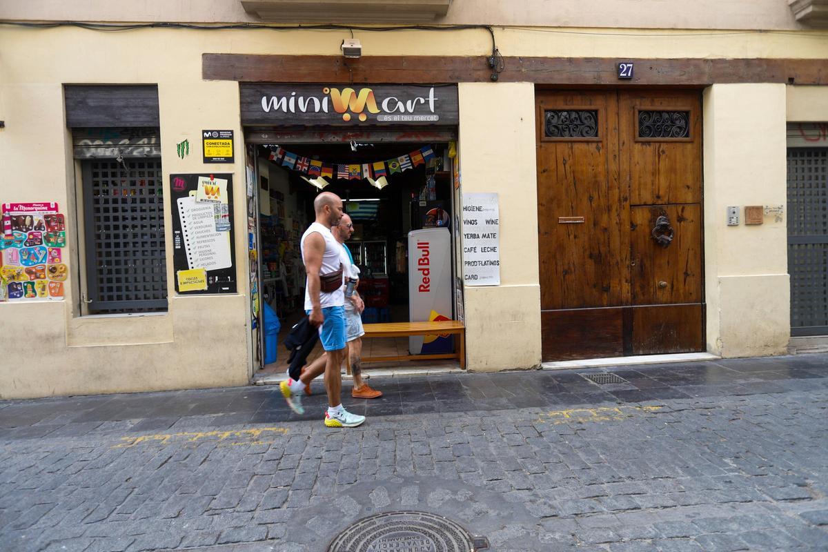 Tienda de alimentos en El Carmen.