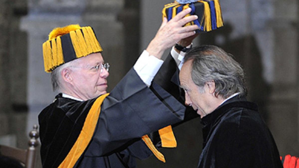 Serrat, doctor honoris causa