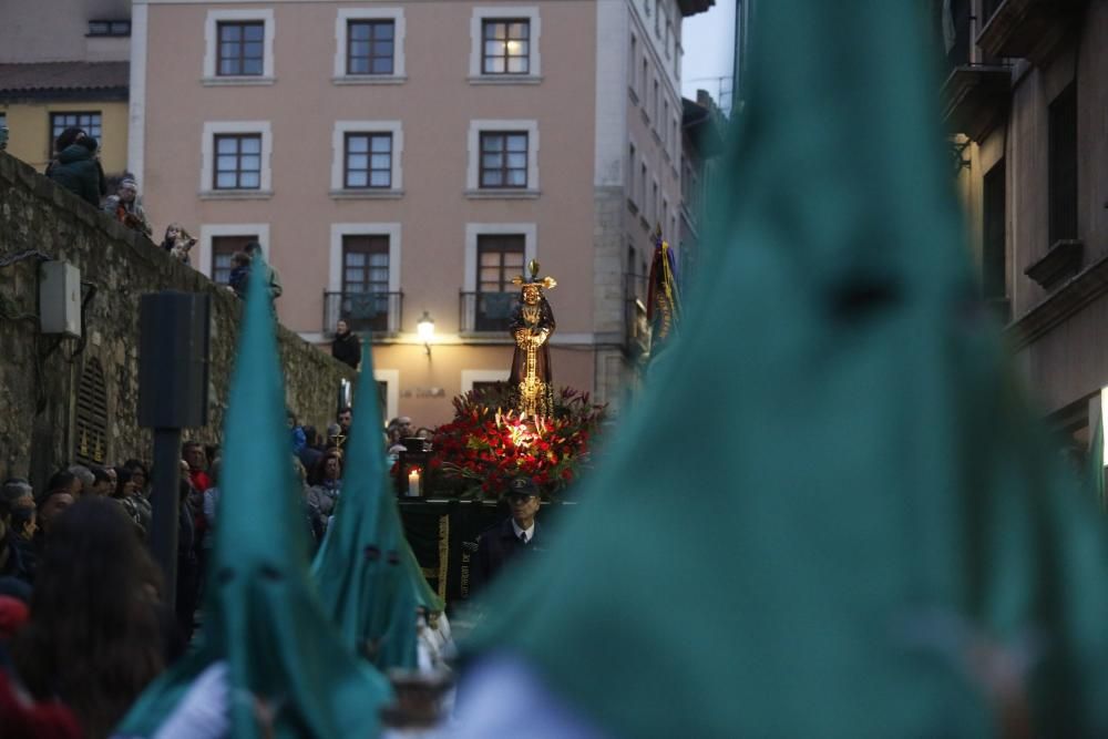 Procesión del Jesús Cautivo en la Semana Santa de Avilés