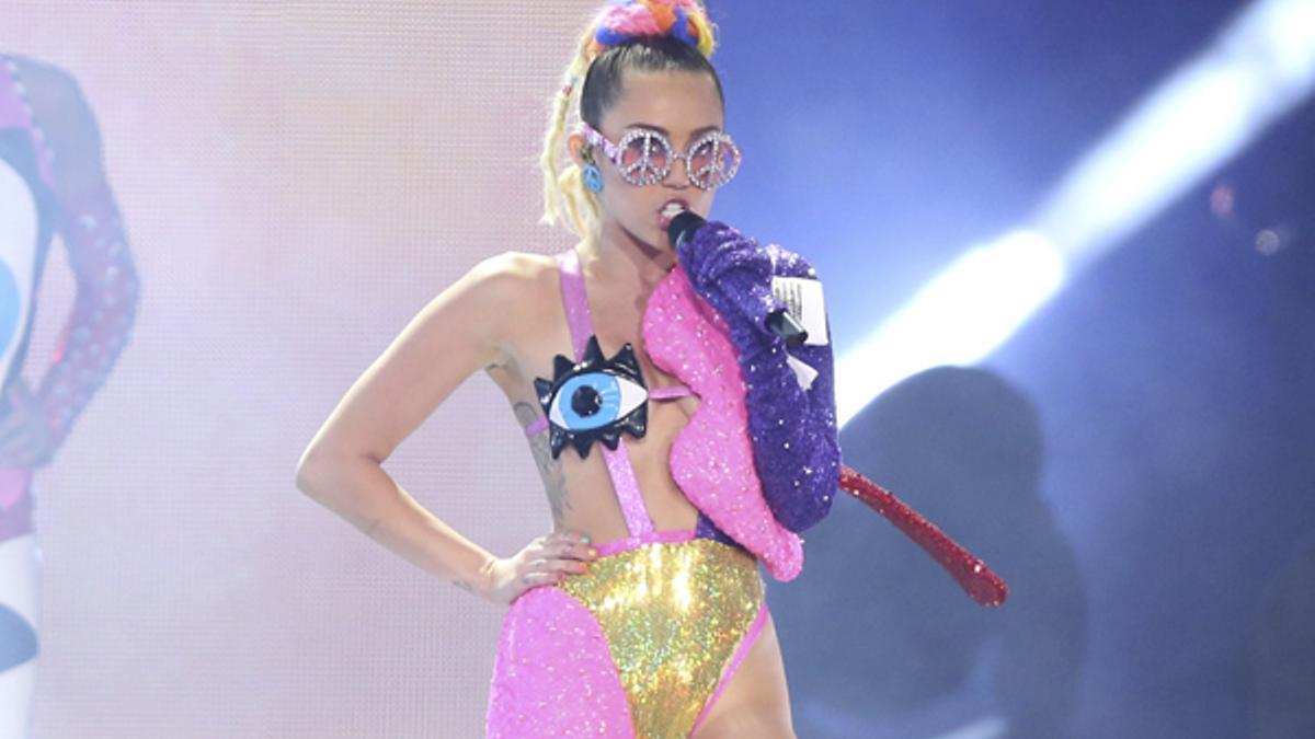 Miley Cyrus VMA 2015