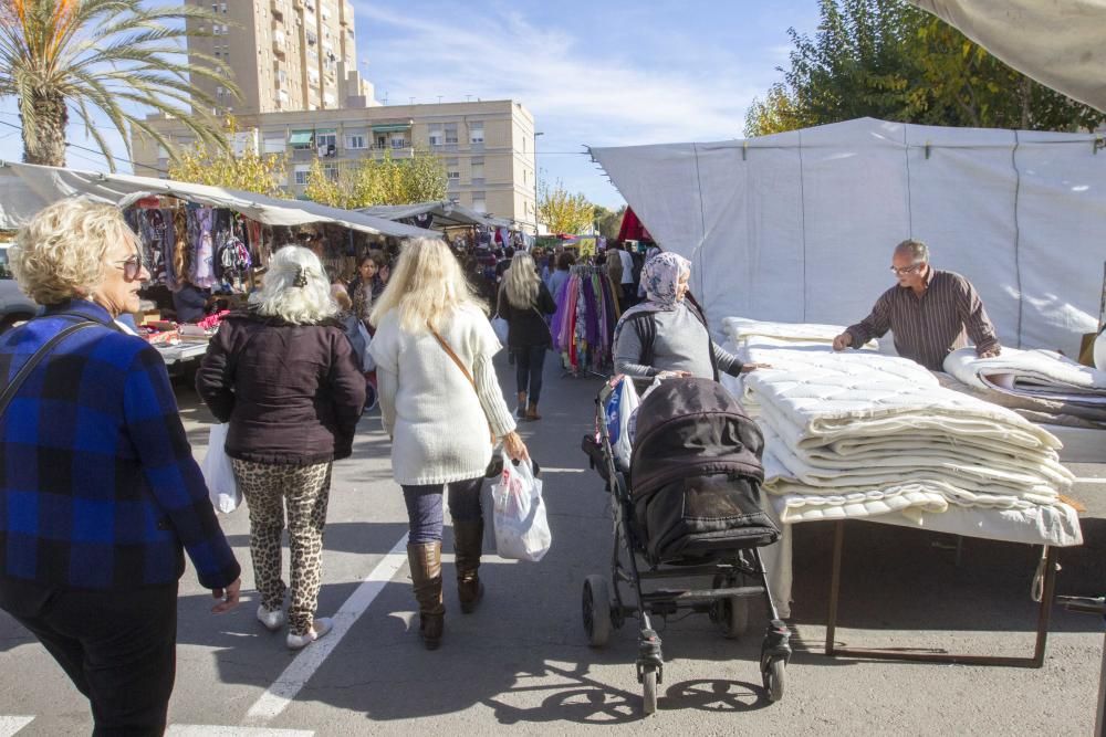 Mercadillo semanal del Cénit