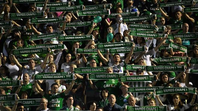 Chapecó homenajeó a los suyos con el corazón roto