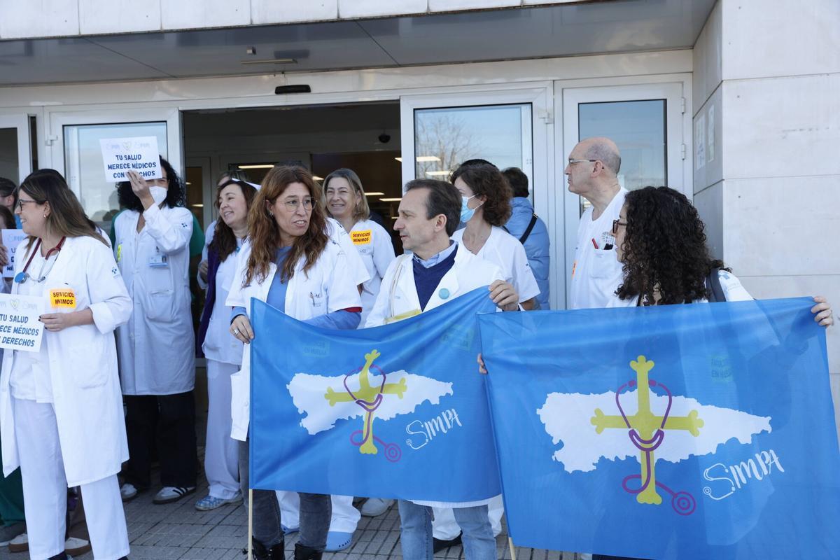 Primera jornada de huelga de médicos en Asturias