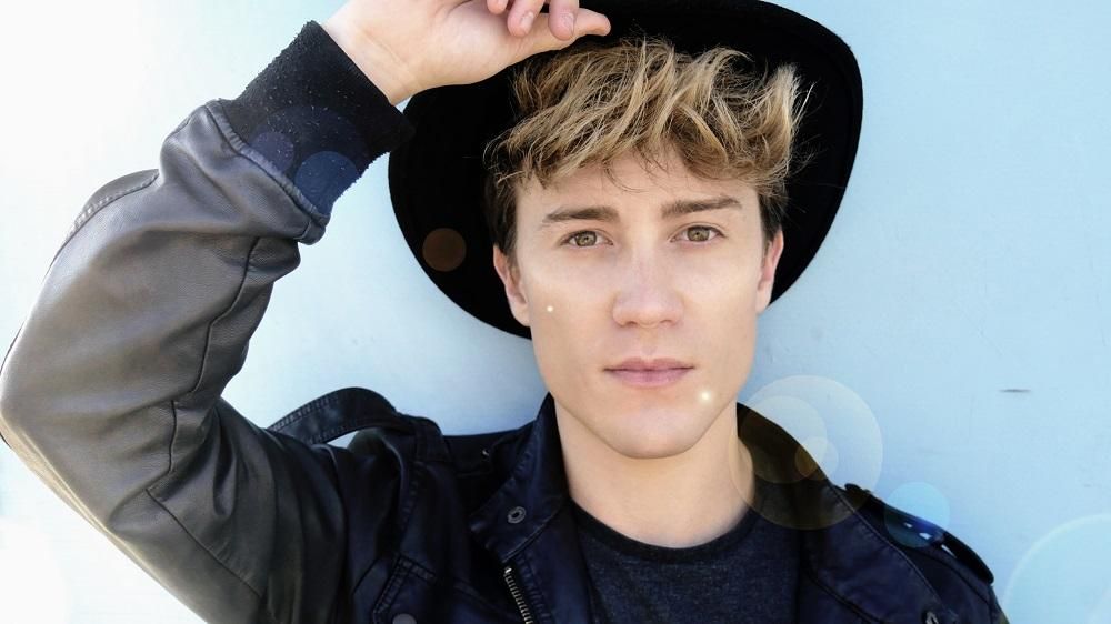 Carlos Marco, con sombrero