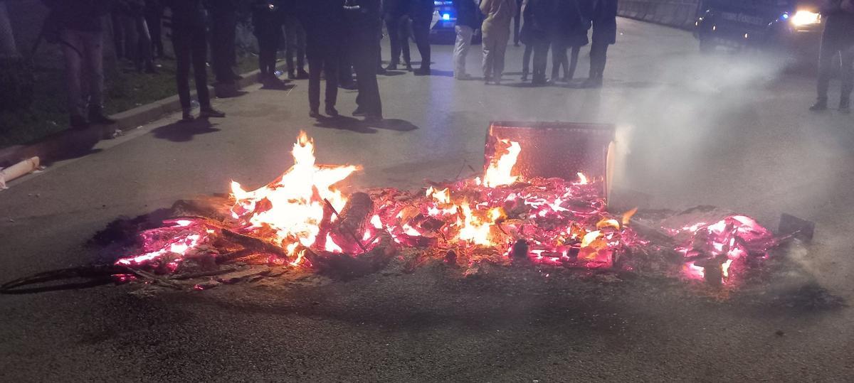 Barricadas ante Quatre Camins