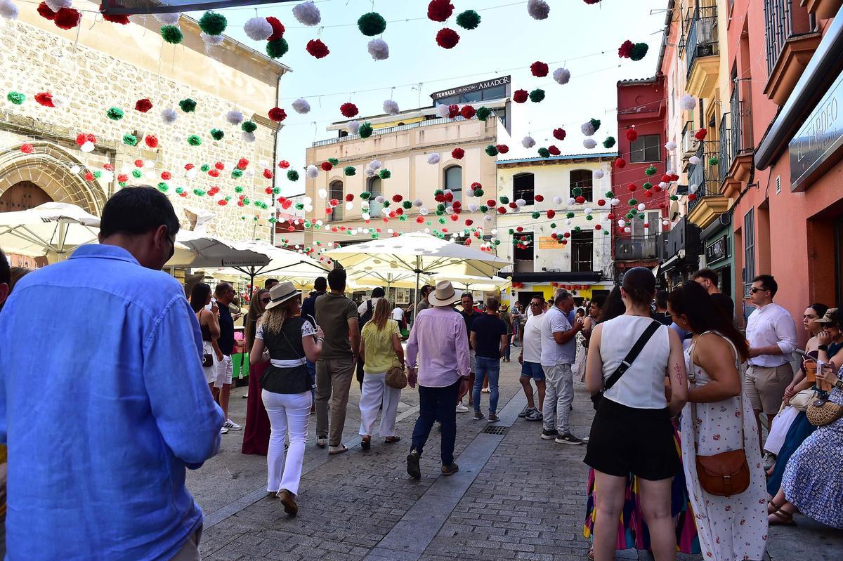 Fotogalería | Las imágenes de las cañas del sábado y el recinto ferial de Plasencia Fotogalería | Las imágenes de las cañas del sábado y el recinto ferial de Plasencia