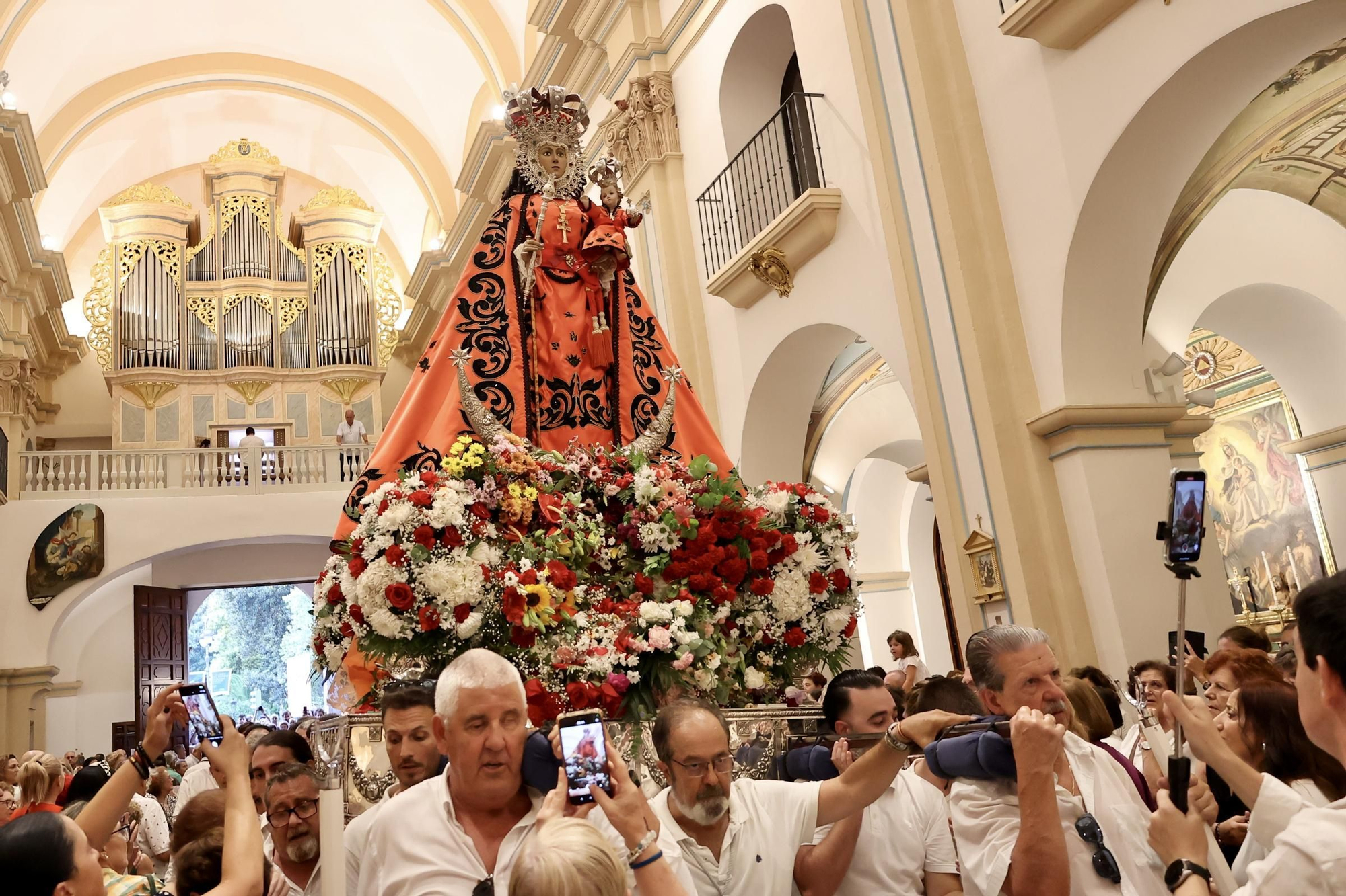 La llegada de la Virgen de la Fuensanta a Murcia para la Feria, en imágenes.