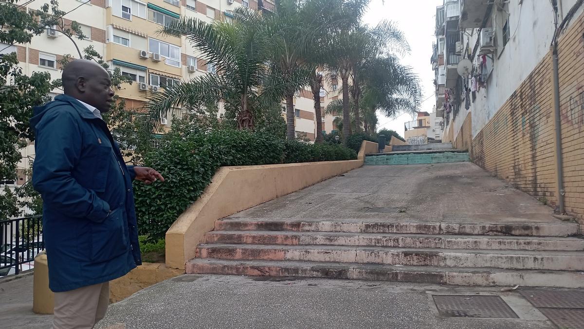 Charles Ajayi, en la calle Cabiro, también en Monte Pavero.