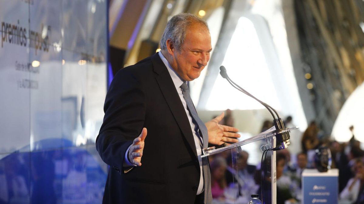 El ministro Jordi Hereu, durante el anuncio de las nuevas ayudas a Stellantis Figueruelas.