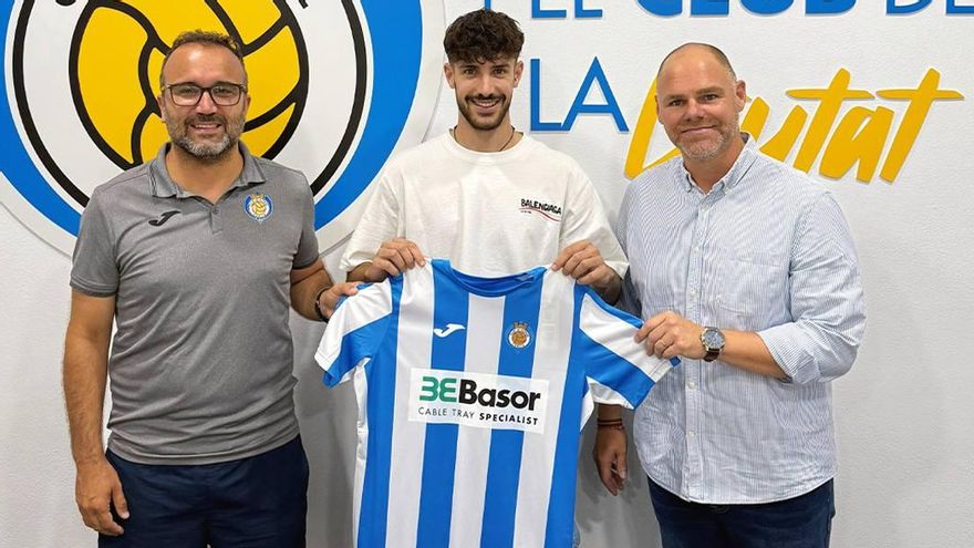 Vicent Puig continuará defendiendo la portería del CF Gandia en la temporada 2025/2026