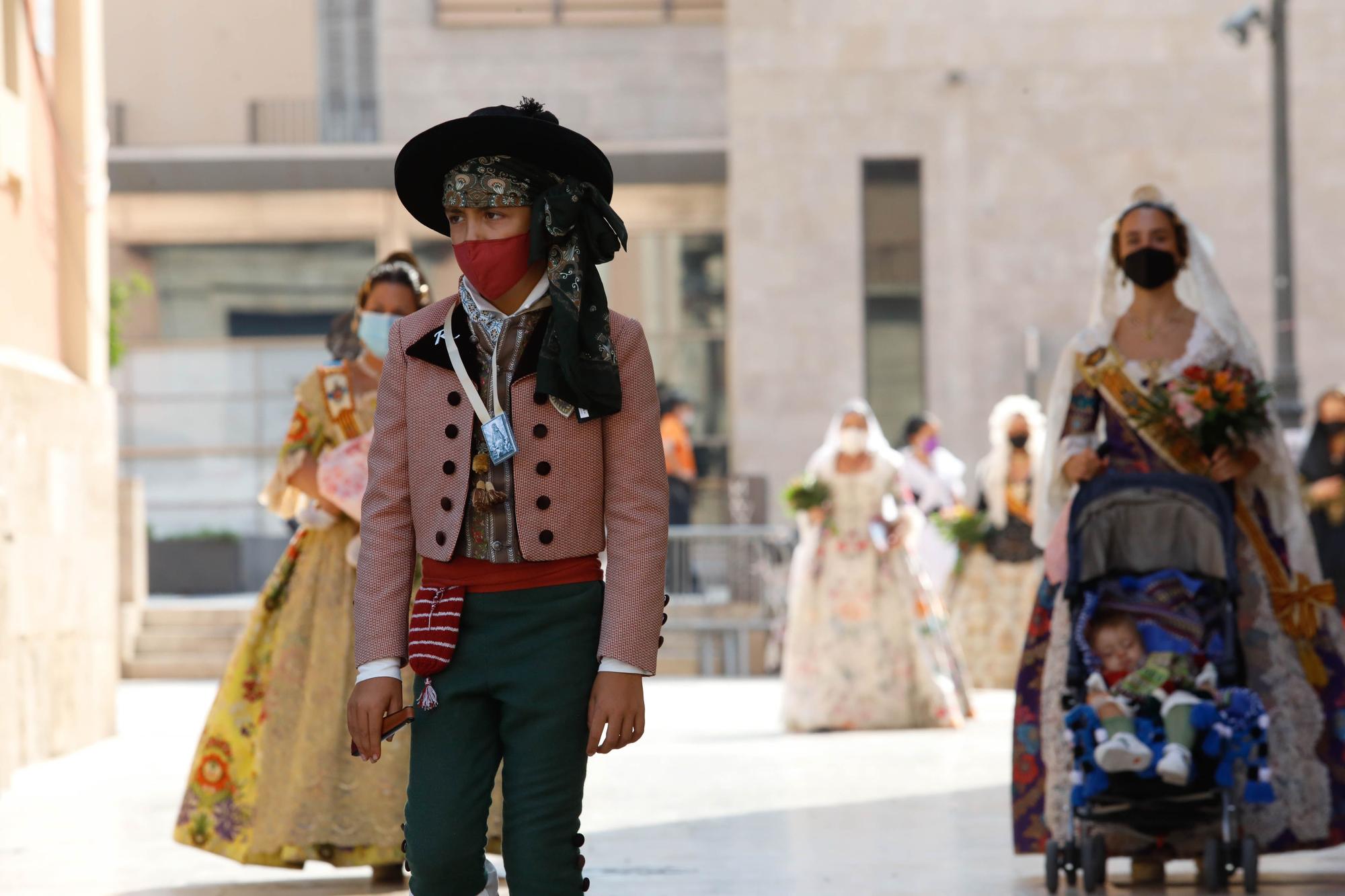 Búscate en el segundo día de Ofrenda por las calles del Mar y Avellanas (entre las 11.00 y 12.00 horas)