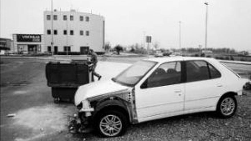 La Policía Local retiró 214 vehículos abandonados en las calles en el 2009