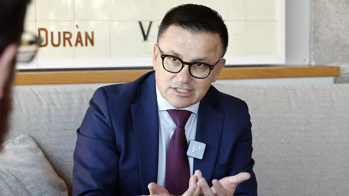 José González, conselleiro de Emprego, Comercio e Emigración: «La mano seguirá tendida con el Ifevi, pero no vamos a esperar más»