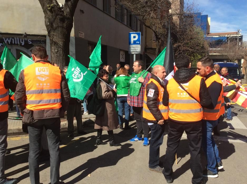 Contrentració de policies a Girona per demanar la jubilació anticipada