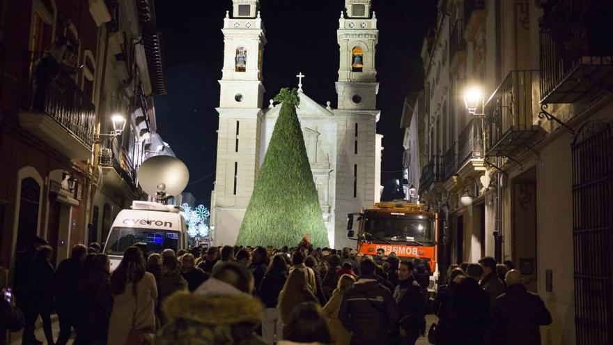 Cremà de la Foguera de Canals en honor a Sant Antoni Abat