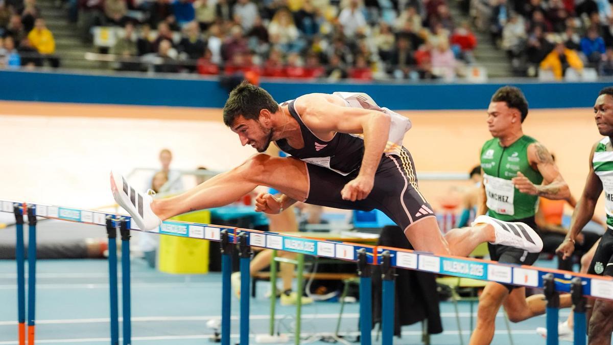 Quique Llopis, en el GP de València de 2025 en pista cubierta