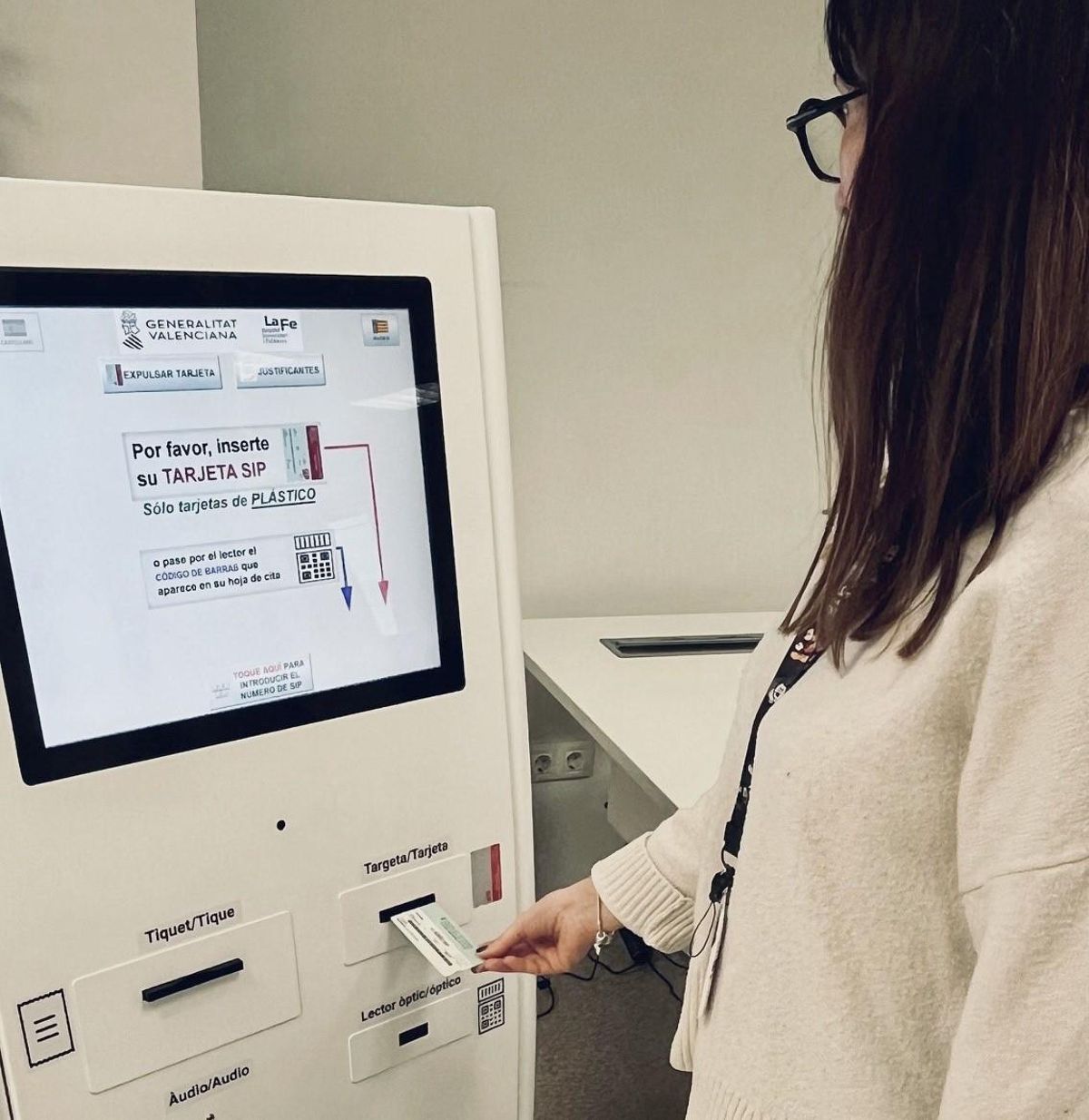 Paneles digitales instalados en los centros de salud en diciembre de 2024.