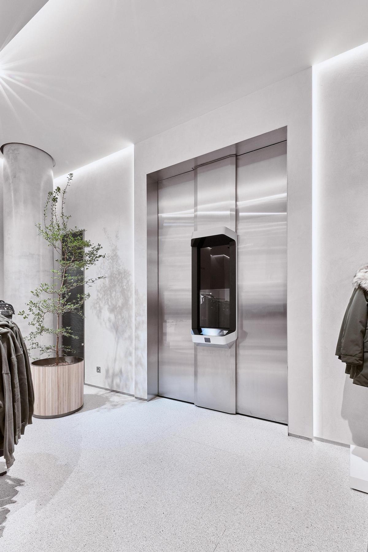 Un punto de entrega automatizado en una tienda Zara