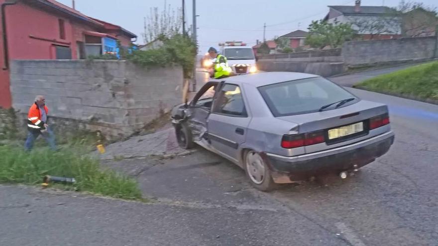 Estado que presentaba el coche tras la colisión con la moto.