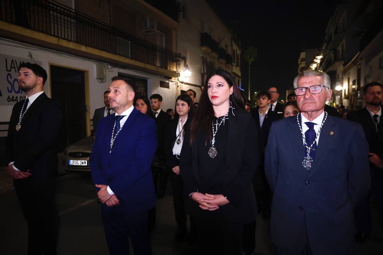 El Cristo de Gracia recorre las calles en vía crucis