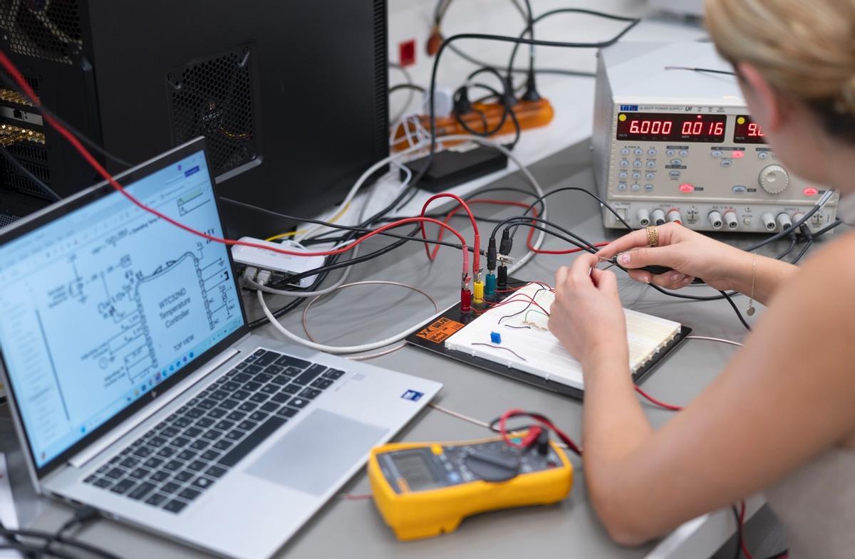 El centro tecnológico gallego creció un 20% en 2025