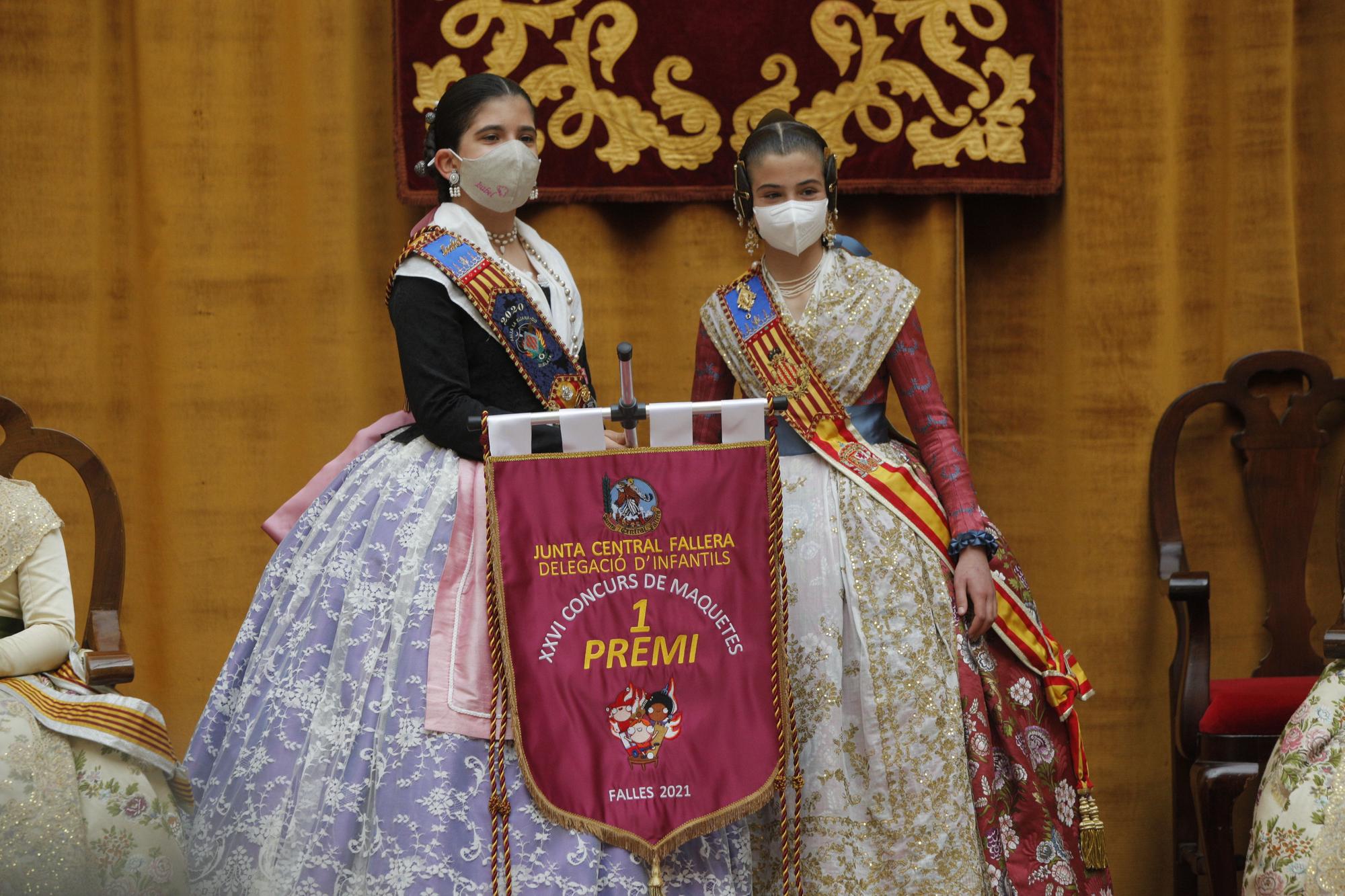 Las fallas infantiles vuelven con los "brillants", fotos y reparto de premios