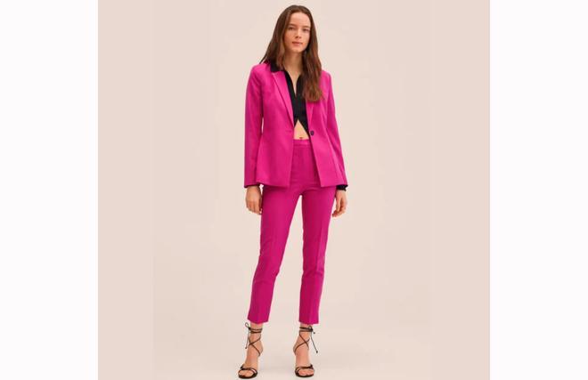 Chaqueta rosa de Mango.