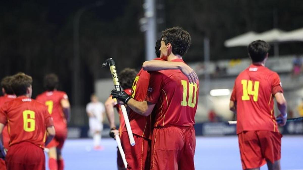 La selección española sub-21 masculina comenzó con victoria su participación en el EuroHockey U21 de Valencia tras imponerse a Inglaterra por 5-3 en un encuentro intenso.