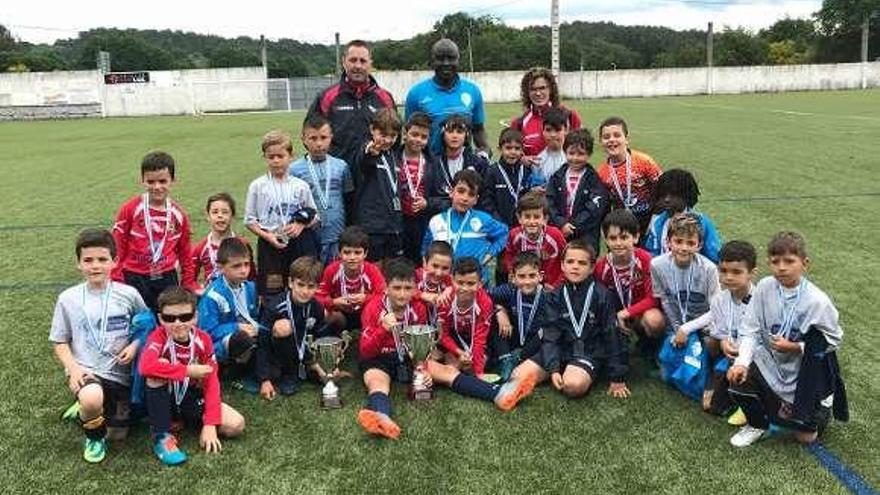 Los prebenjamines de la ED Ourense y Ourense CF, en A Peroxa.