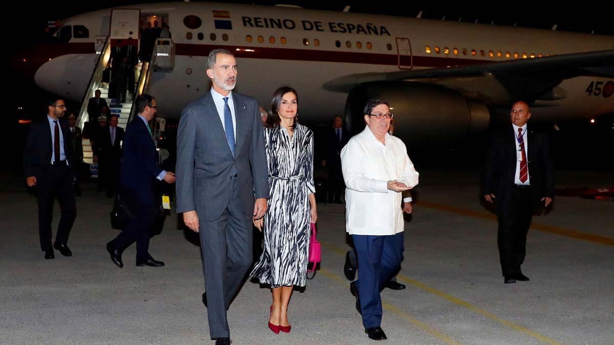 Los Reyes llegan a Cuba en un viaje de Estado