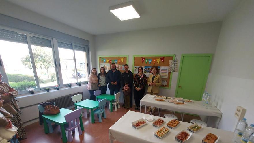 El colegio Pedro Penzol, de Puerto de Vega (Navia) estrena comedor gracias a la iniciativa de la Ampa del centro
