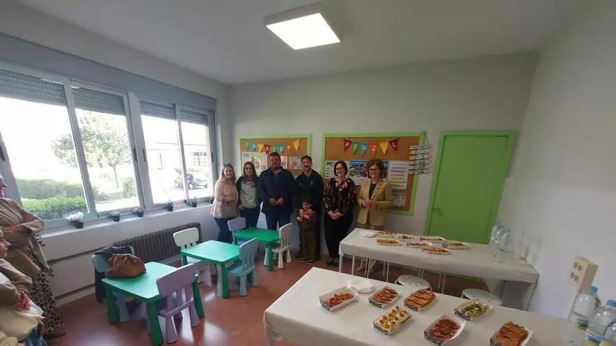 El colegio Pedro Penzol, de Puerto de Vega (Navia) estrena comedor gracias a la iniciativa de la Ampa del centro