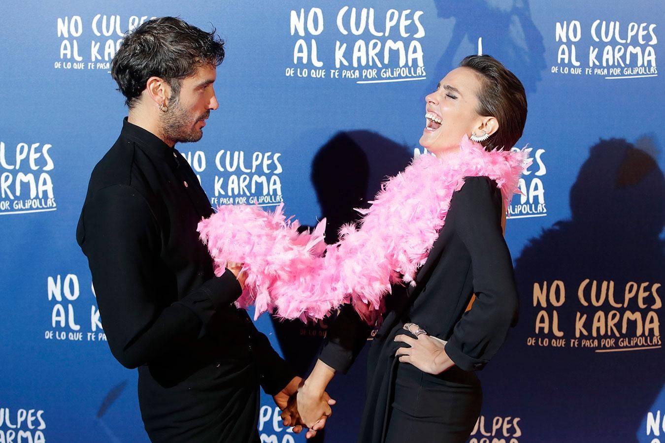 Estreno 'No culpes al Karma de lo que te pasa por gilipollas': Álex García y Verónica Echegui