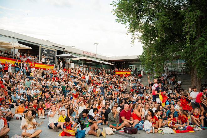 Praza da Estrela viva con el triunfo de España