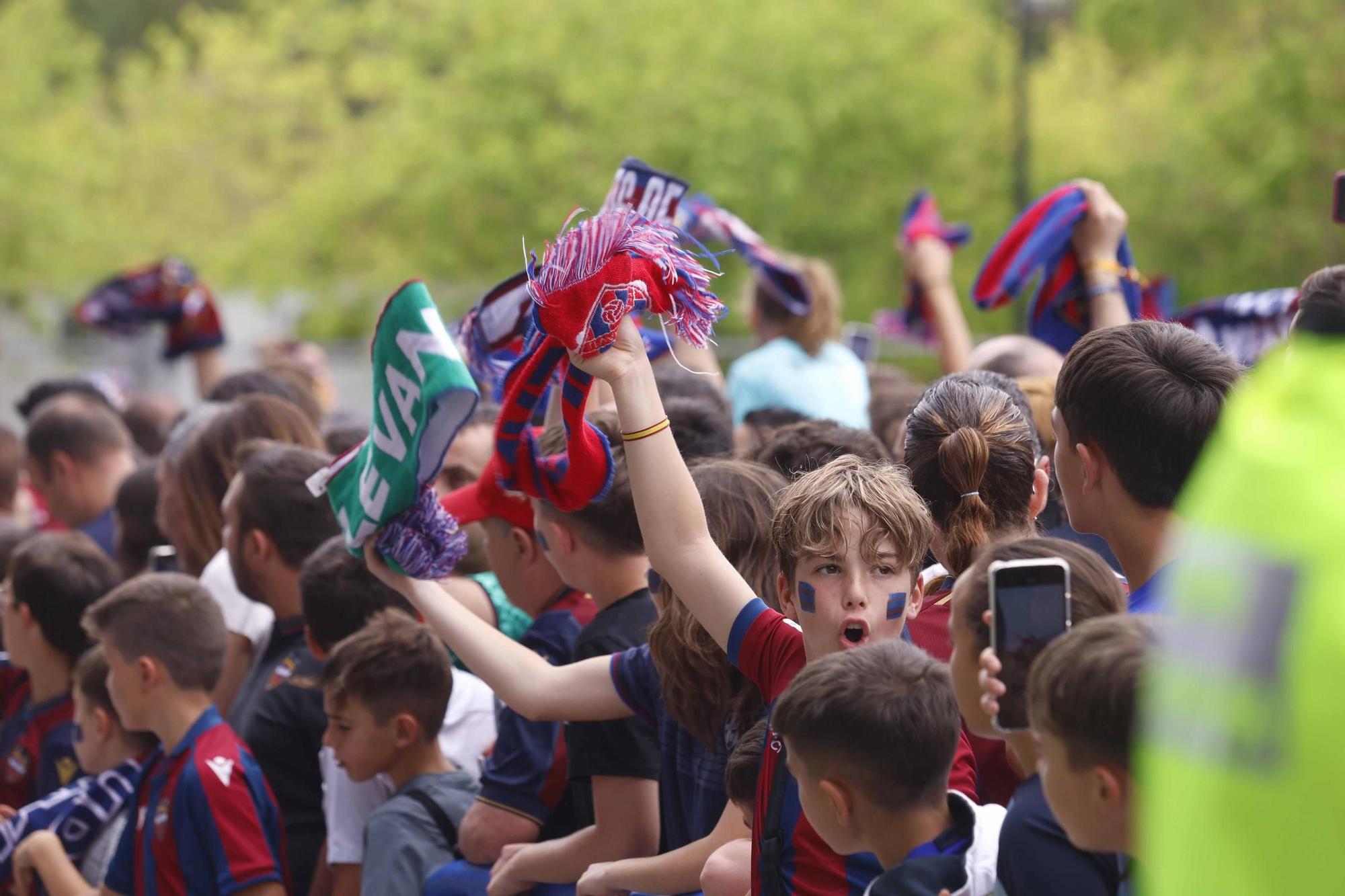 Búscate en el recibimiento al Levante UD antes de enfrentarse al Alavés