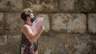 Los sofocos, uno de los síntomas más molestos de la menopausia: ¿Cómo combatirlos en verano?