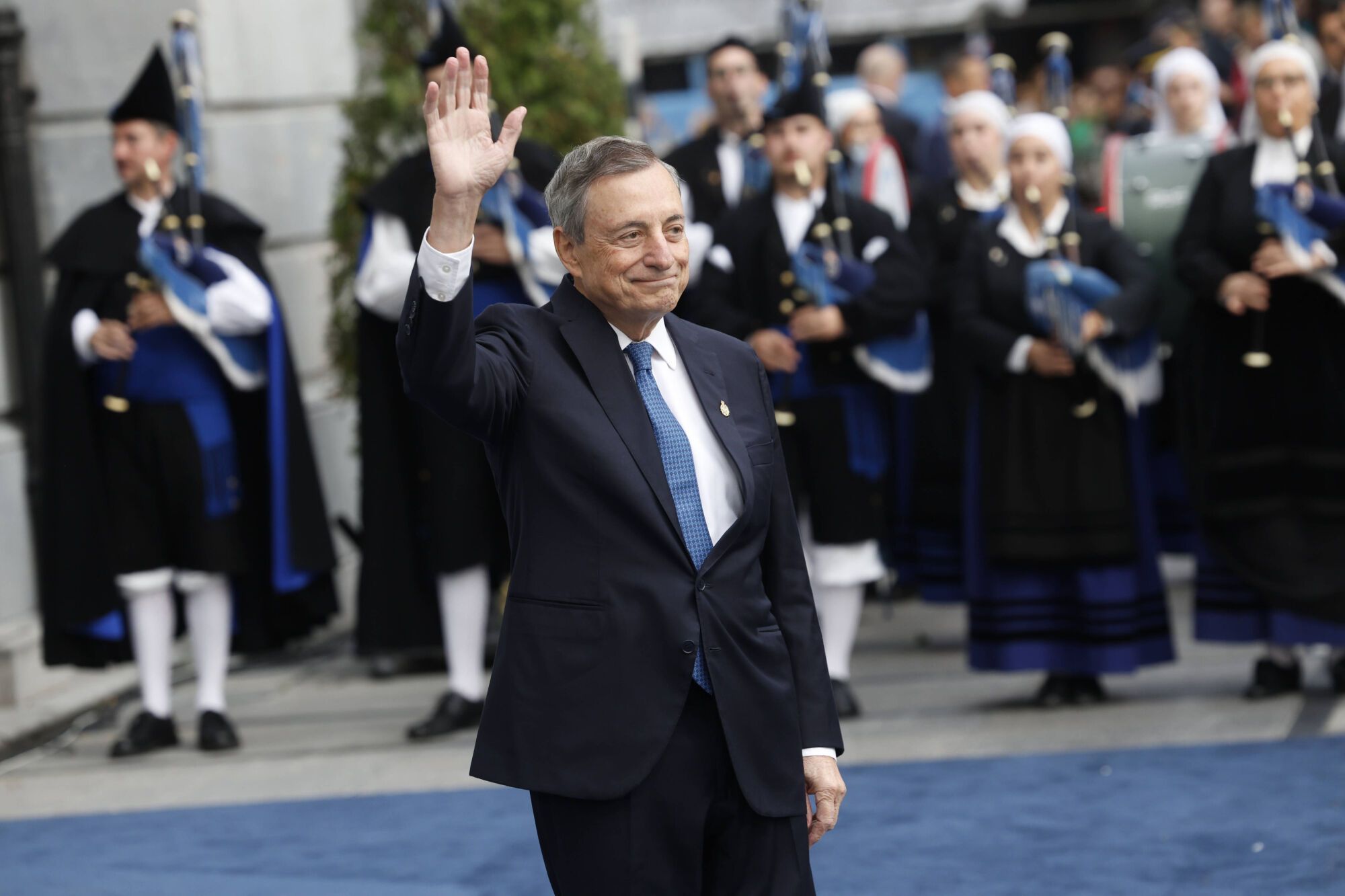 Premios Princesa. Entrada al teatro Campoamor de premiados. Kanon