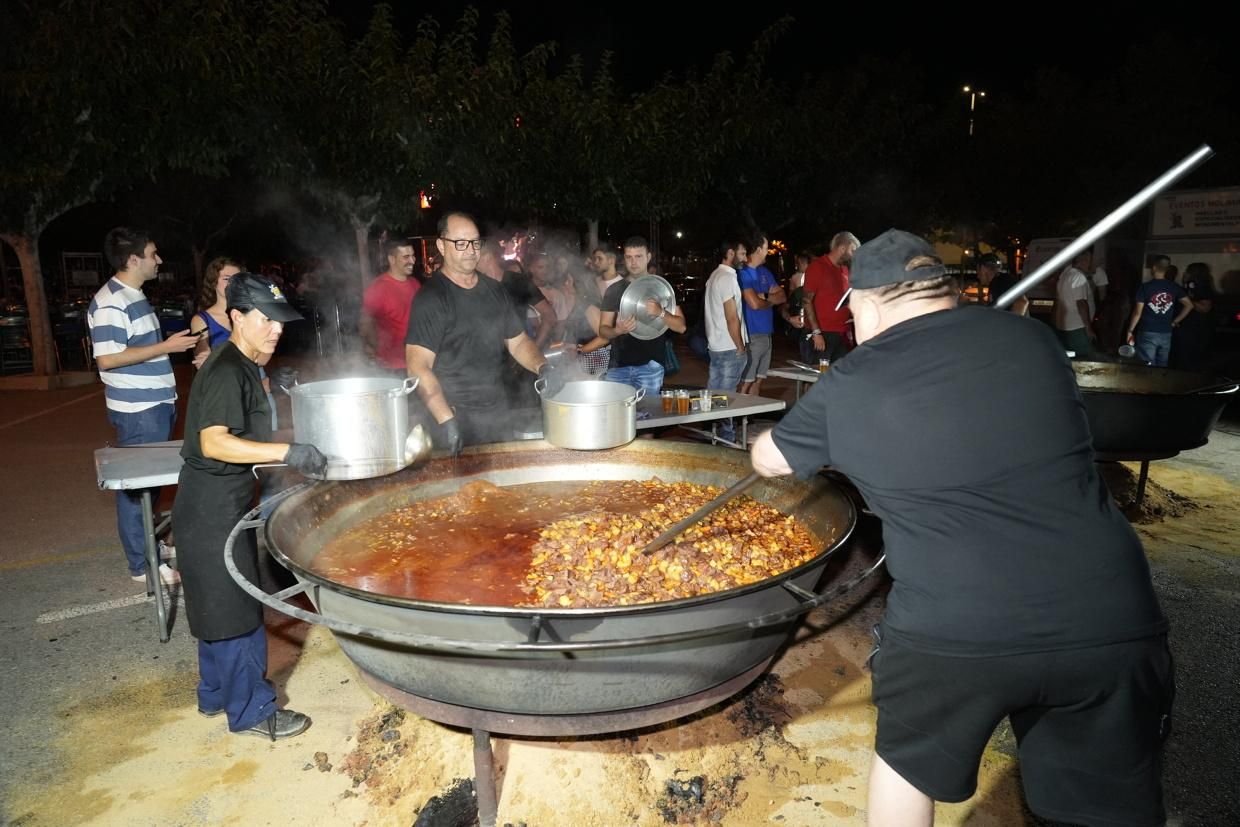 Galería: Les imatges del sopar de tombet de les penyes en les festes de Vila-real