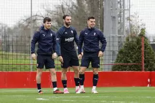 Guille Rosas reconoce haber tratado con Ramírez su falta de minutos en el Sporting: "Tiene una forma de jugar clara"