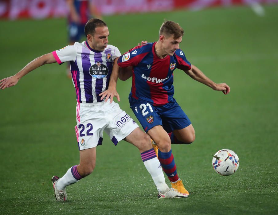 Levante - Real Valladolid, en imágenes