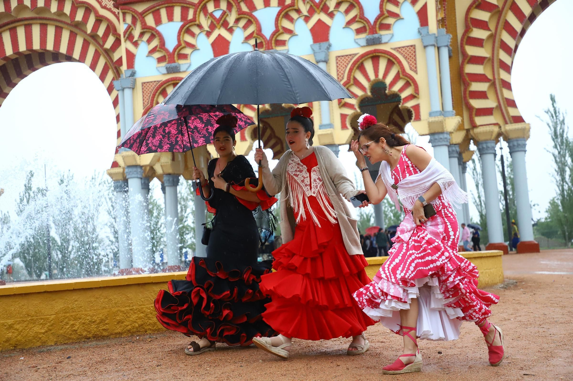 El primer día de Feria marcado por la lluvia