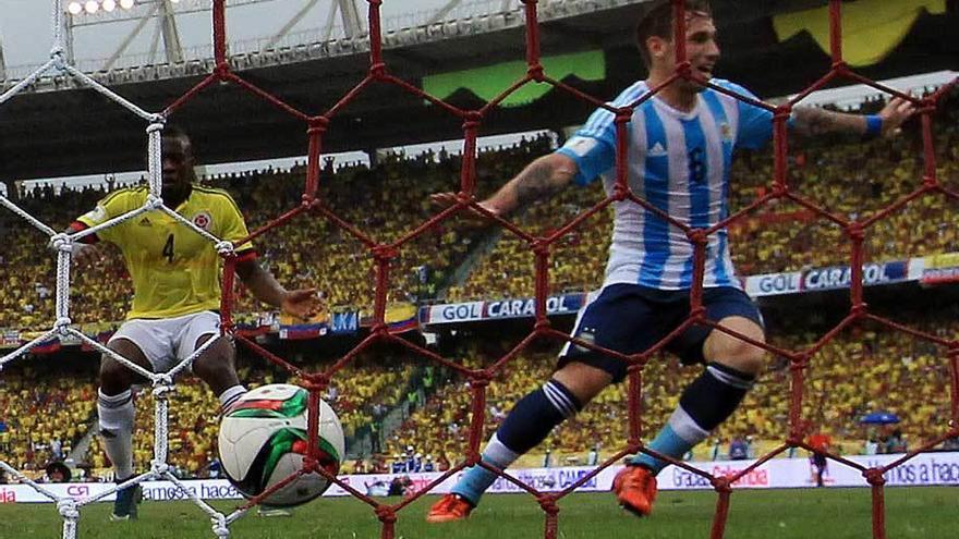 Lucas Biglia celebra el gol de Argentina ante Colombia.