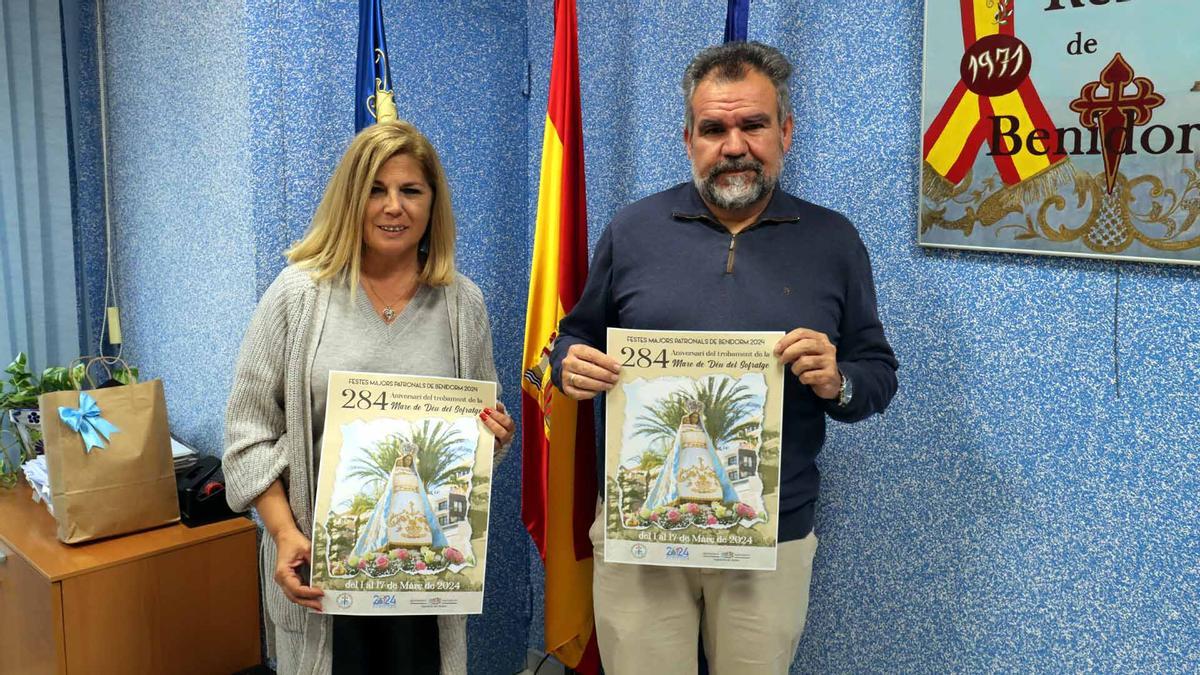 La concejala y el presidente de la Comissió de Benidorm.