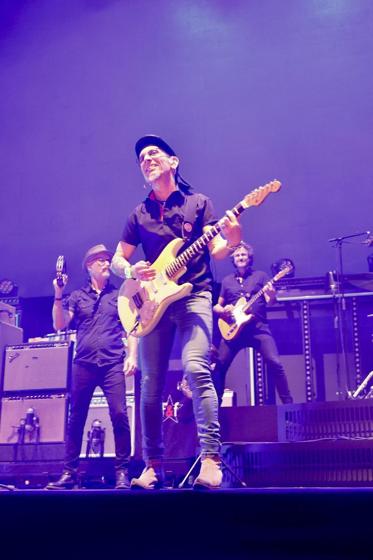 Galería de imágenes: Búscate en el concierto de Fito en Castelló