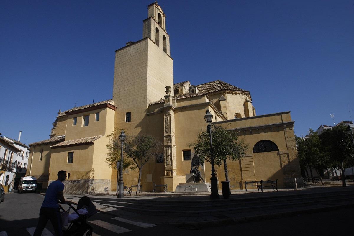 Exterior de la iglesia de San Pedro en Córdoba.
