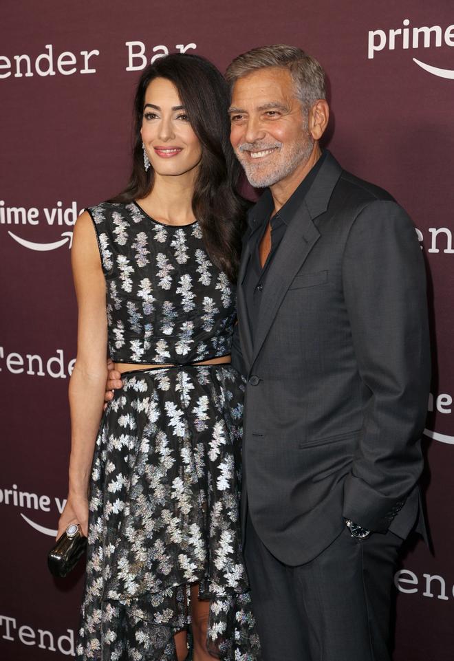 George Clooney y Amal en la premiere de 'Tender Bar'