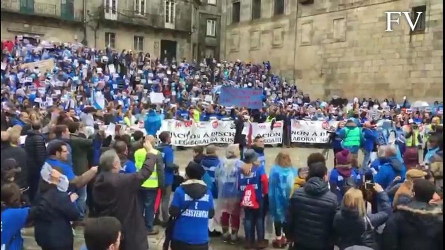 Miles de trabajadores de la Justicia salen a la calle en Santiago