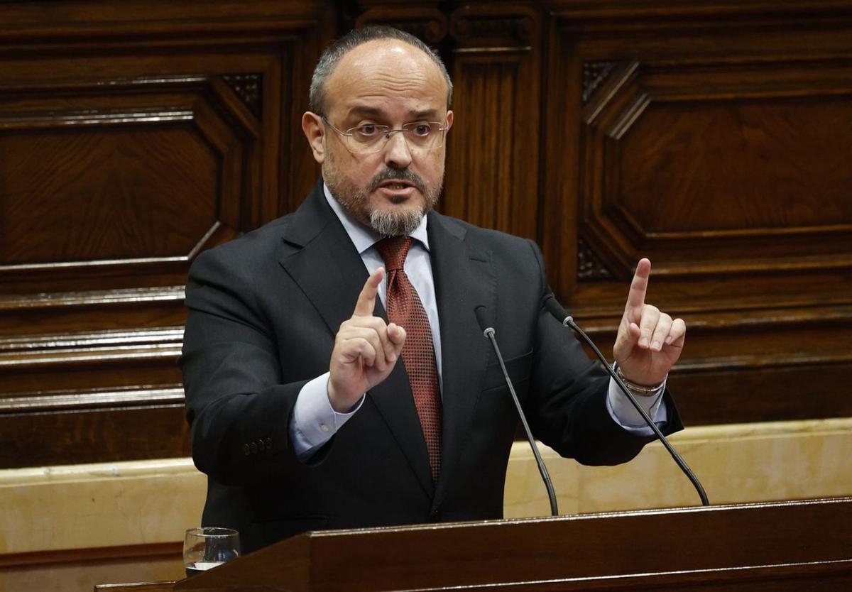 Fernández negocia amb la direcció del PP vetar els pactes amb Junts