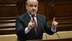 Fernández negocia amb la direcció del PP vetar els pactes amb Junts